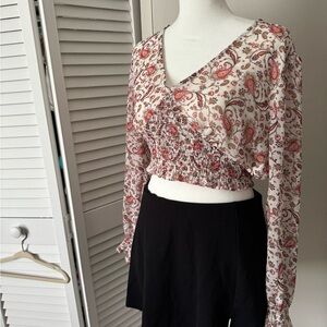 White and Pink V-Neck Puff Sleeve Crop Blouse